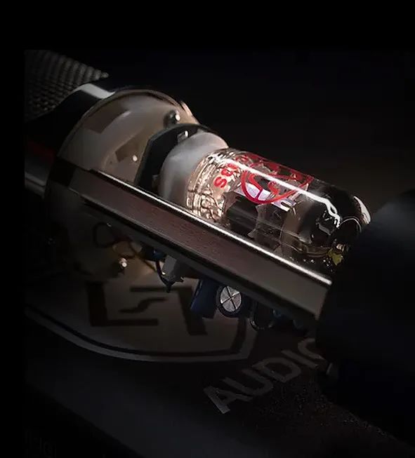 Lauten Audio LA-320 V2：獨立音樂人有他就夠，萬能且質感爆表的電子管麥克風
